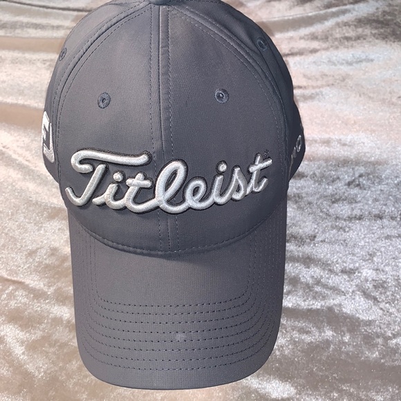 Titleist hat